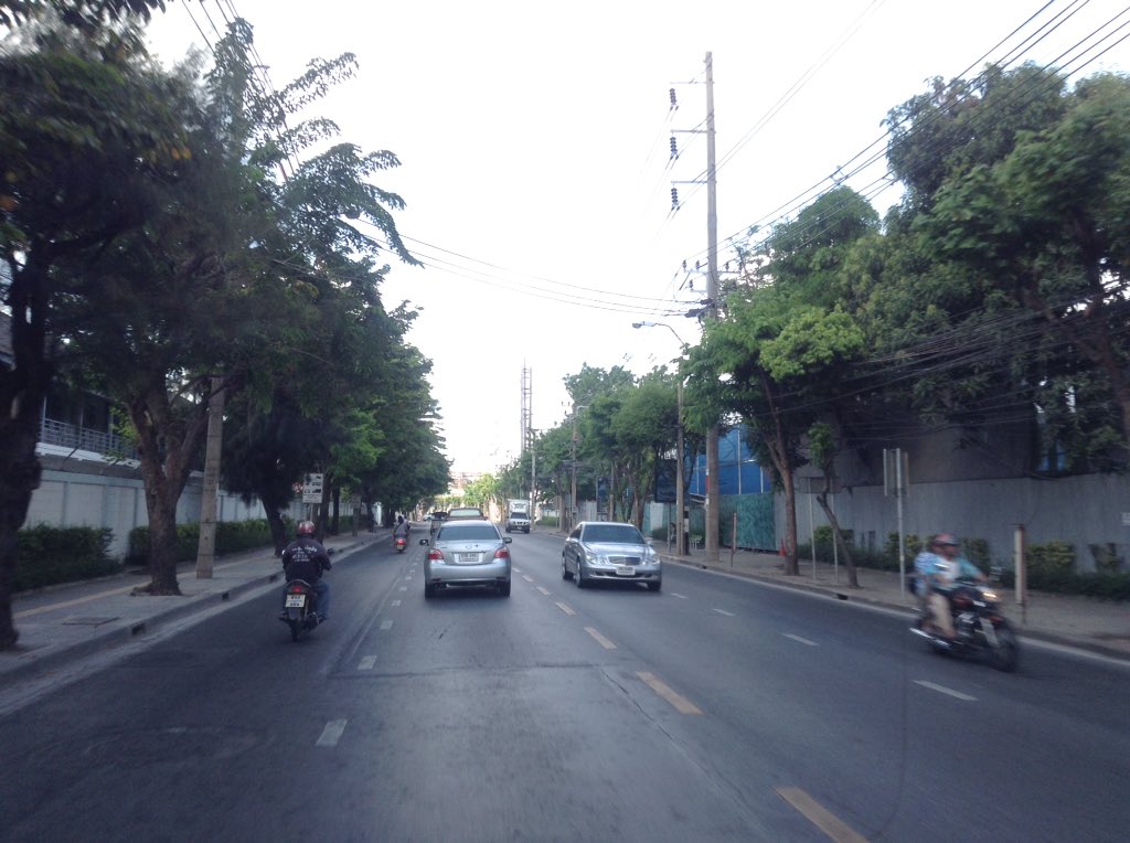 ถนน-4