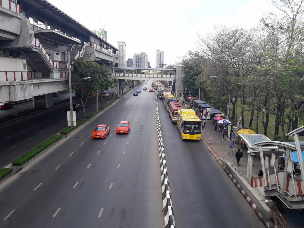 ถนน-9
