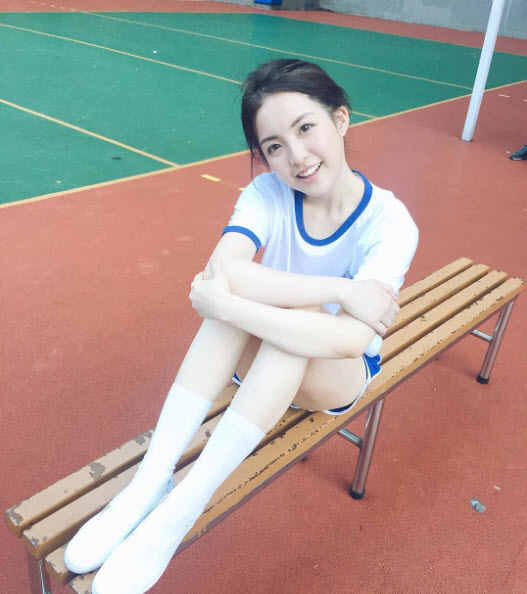 เน็ตไอดอลสาว
