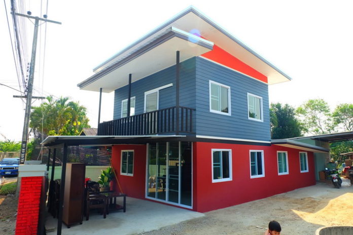 half-concrete-half-wood-house-renovated-into-new-modern-one-review-41-696x464