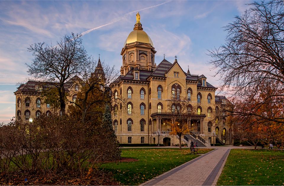 มหาวิทยาลัย Notre Dame ประเทศสหรัฐอเมริกา-1