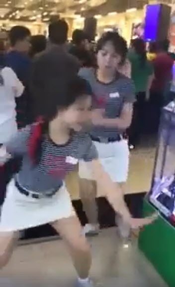 สาวพนักงานสเวนเซ่นเต้น-6