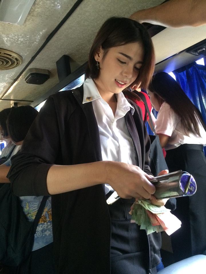 กระเป๋ารถเมล์สวย-7