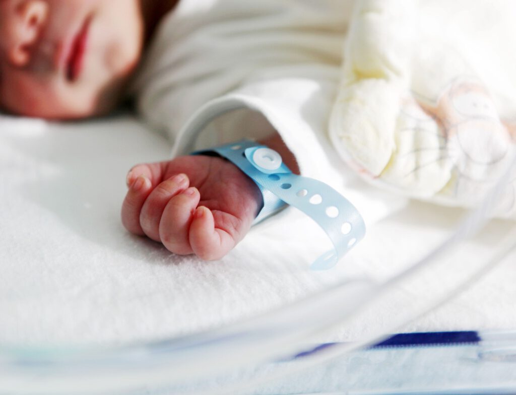 17610218 - newborn baby  in incubator